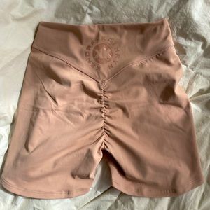 gymshark kk fit warm buff, never worn brand new with tags! Size small